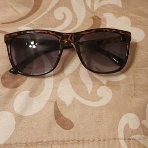 3 FOR $9 NEW SUNGLASSES